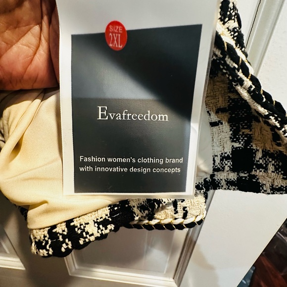 Evafreedom tweed blazer fully lined for work or casual. Size 2XL (US 14). - Picture 7 of 7